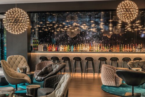 Motel One Berlin-Tiergarten, Забронировать Мотель Отели Берлина с парковкой, рядом с Berlin Aquarium, Парковка