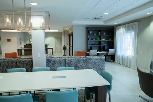 Holiday Inn & Suites Raleigh Cary by IHG, Забронировать Отель Роли Raleigh-Durham Metropolitan Area