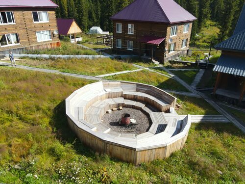 Hozyain taygi Ergaki, Rezervasyon Tatil Köyü Hakasya Tatil Köyleri / Resortlar, Tatil Köyü