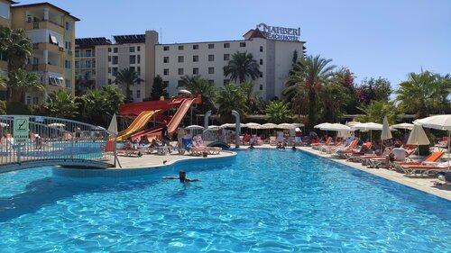 Hedef Resort Hotel & Spa, Забронировать Курортный отель Отели Побережья Алании с парковкой, Парковка