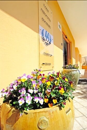 Hotel Donatella, Buchen Sie Hotel Posada Südsardinien