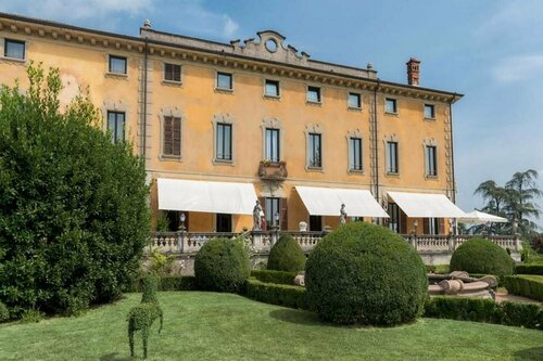 Villa Porro Pirelli, Забронировать Вилла Индуно-Олона Ломбардия