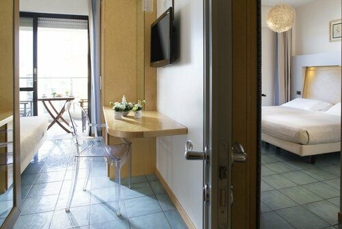 Club House Hotel, Забронировать Отель Римини - центр города Римини