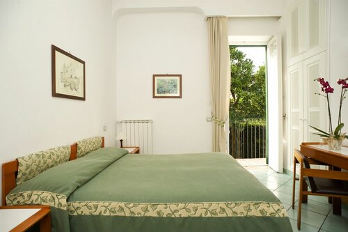 Hotel & Residence Matarese, Varaa Hotelli Hotellit Ischia uima-altaalla, Uima-allas
