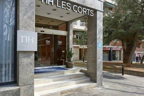 NH Barcelona Les Corts, Забронировать Отель Отели Барселоны 3 звезды, рядом с Станция Барселона-Сантс, 3*