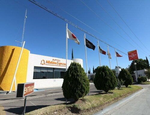 Mision Express Aguascalientes Zona Norte, Book Hotel Hotels in Aguascalientes with Parking, Parking