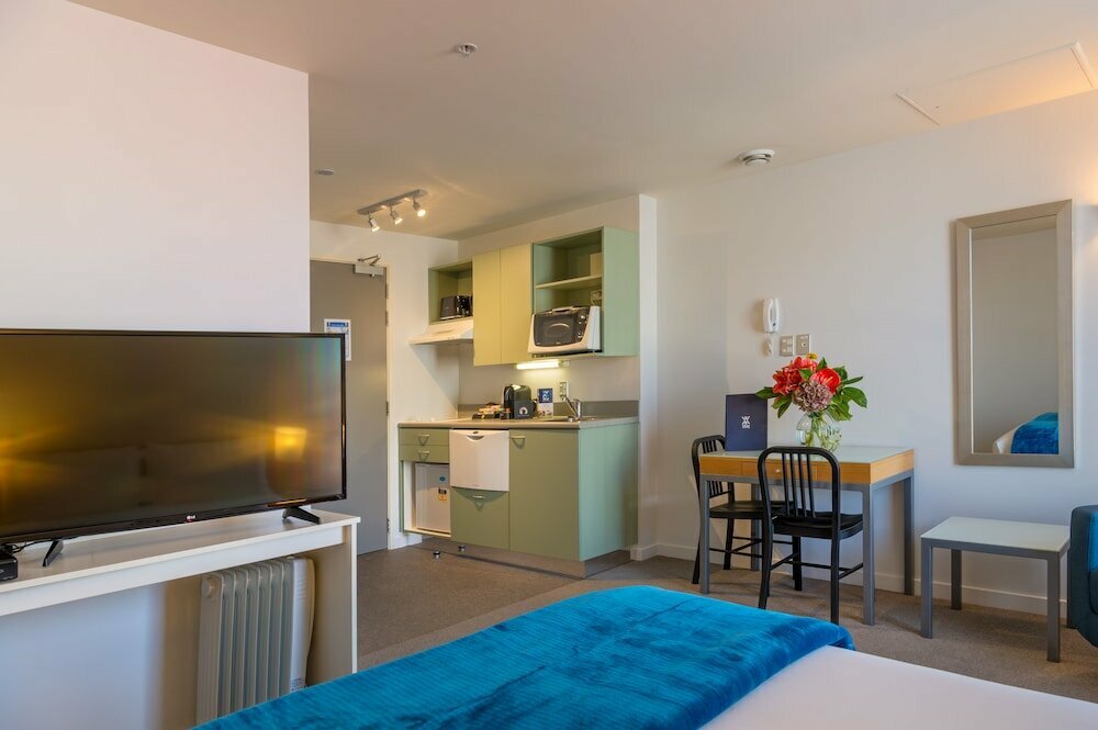 Central Stratford Apartment Hotel