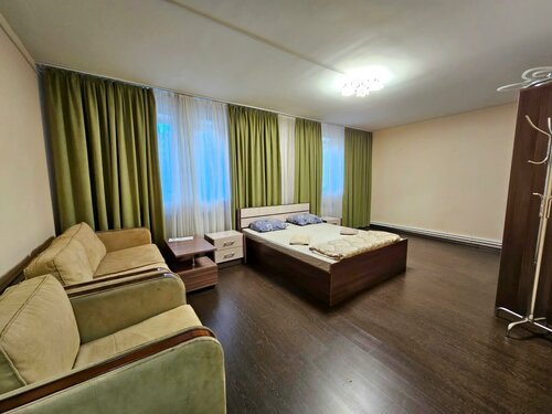 Kak Doma Kurchenko, Prenota Hotel Mirnyj Mirninsky Ulus