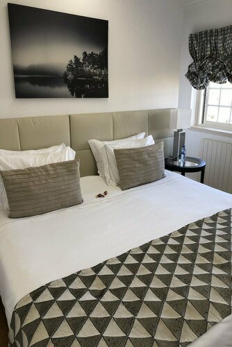 Estoril Luxury Suites & Spa, Забронировать Курортный отель Эшторил Estoril Coast, рядом с Sao Joao do Estoril Train Station
