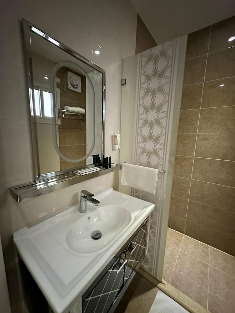 sunrise suites
