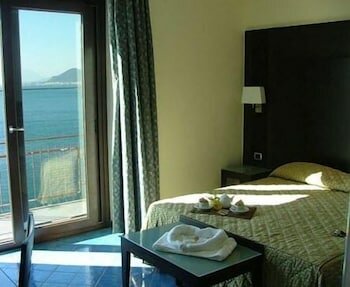 Hotel La Lucertola, Забронировать Отель Бизнес-отели Виетри, рядом с Due Fratelli, 4* 5*