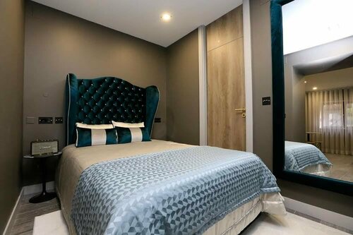 Charm Flats, Забронировать Гостевой дом Отели Эстремадура с парковкой, Парковка