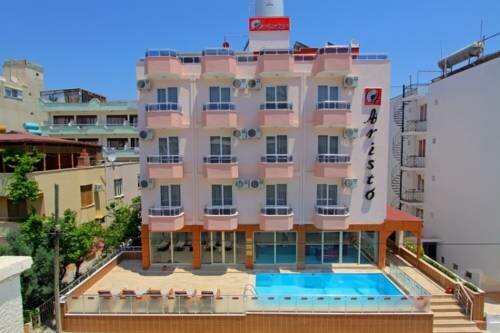 Aristo Otel, Забронировать Отель «постель и завтрак» Дидим Эгейский регион Турции, рядом с Алтынкум