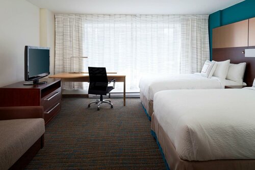 Residence Inn by Marriott Montréal Downtown, Buchen Sie Hotel Hotels in Montreal mit Pool, in der Nähe von McGill Metro Station, Schwimmbad