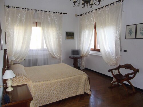 Hotel La Vela-Castello Il Rifugio, Забронировать Отель Отели в центре Санта-Маргерита-Лигуре, в центре, Парковка