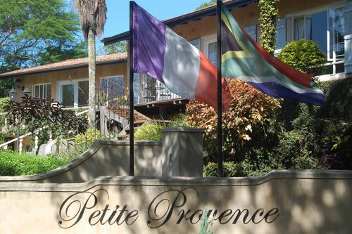 Petite Provence B&B, Забронировать Отель «постель и завтрак» Отели Durban North Coast с завтраком, Завтраки