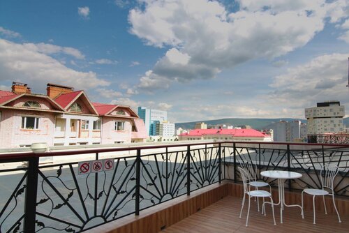 Tanan Center Serviced Apartments, Забронировать Апартаменты/квартира Отели Улан-Батора с парковкой, рядом с Ulaanbaatar Central Mall, Парковка