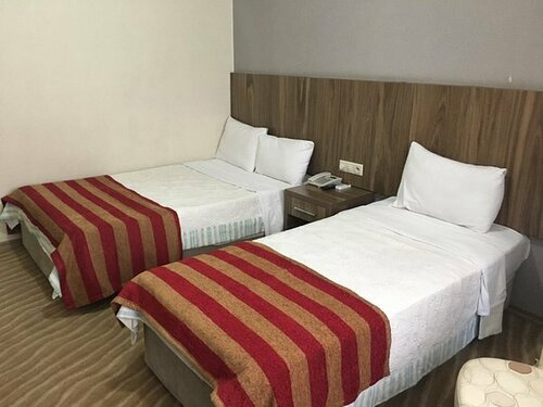 Kilim Otel, Забронировать Отель Отели Karaköprü с парковкой, Парковка