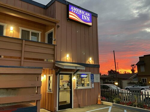 American Inn - Grover beach - Pismo Beach, Забронировать Мини-отель Мини-отели Пизмо-Бич, рядом с Парк Гровер-Хайтс, Мини-отель