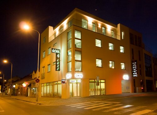 Hotel Deluxe with free Wellness and Fitness Centrum, Забронировать Отель Нитра 