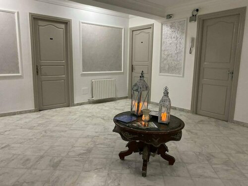 Hôtel Le Calife, Rezervovat Hotel Hotely v Tunis se snídaní, Snídaně