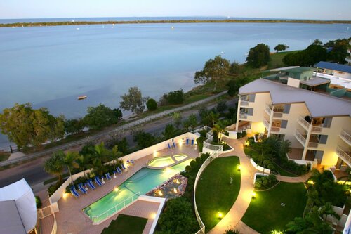 Moorings Beach Resort, Забронировать Курортный отель Пляж Golden Beach Калаундра
