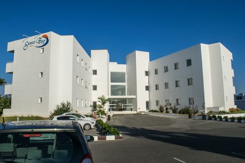 Theo Sunset Bay Hotel, Prenota Hotel Kissonerga Paphos, vicino a Potima Beach