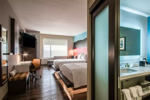 Cambria Hotel Omaha Downtown, Забронировать Отель Омаха штат Небраска