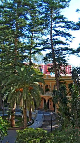Hotel Miramar, Забронировать Отель Ла-Линеа-де-ла-Консепсьон Коста-де-ла-Лус, рядом с Alcaidesa Links Golf Course