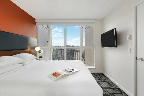 WorldMark Vancouver The Canadian, Забронировать Отель Отели Уэст-Энд с бассейном, Бассейн