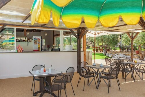 Villa Zina Family Resort, Забронировать Отель Отели Кустоначи с завтраком, Завтраки