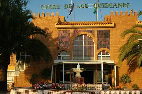 Hotel Torre De Los Guzmanes, Забронировать Отель Ла-Альгаба провинция Севилья