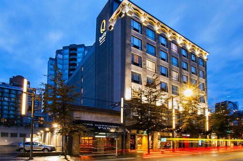 Quality Inn & Suites, Забронировать Отель Отели Lower Mainland British Columbia с парковкой, Парковка