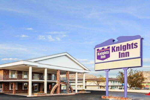 Knights Inn Wendover, Buchen Sie Hotel Hotels in Utah mit Parkplatz, Parkplätze