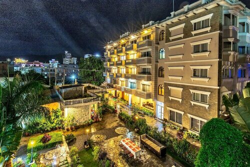 Da Yatra Courtyard Hotel & Resort, Забронировать Курортный отель Отели провинции Гандаки-Прадеш с бассейном, Бассейн