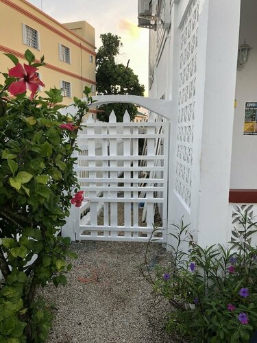Coningsby Inn, Забронировать Отель Отели Belize Province с завтраком, Завтраки