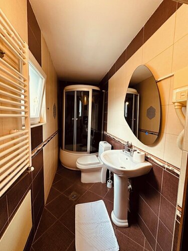 Hotel Adria, Buchen Sie Hotel Priština 