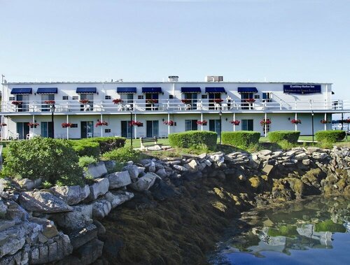 Boothbay Harbor Inn, Забронировать Отель Бутбей-Харбор 