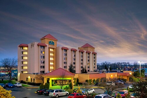 La Quinta by Wyndham Tacoma - Seattle, Забронировать Отель Такома Вашингтон