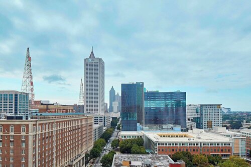 Renaissance Atlanta Midtown Hotel, Забронировать Отель Отели Атланта с завтраком, рядом с H.J. Russel Company, Завтраки
