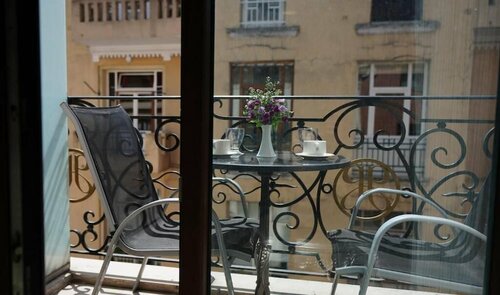 Hotel Gritti Pera & Spa, Забронировать Отель Отели Стамбула с парковкой, рядом с Улица Истикляль, Парковка