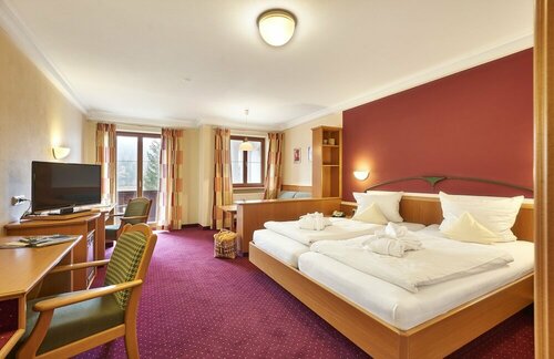 Wellness- und Vitalhotel Böhmhof, Забронировать Отель Отели Баварии с парковкой, Парковка