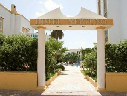 Hotel Neptuno, Забронировать Отель Отели Сан-Антонио-Абад 3 звезды, рядом с Пляж Пинет, 3*