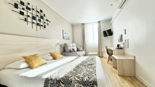 Hôtel Helvétique, Забронировать Отель Отели Приморских Альпы с парковкой, Парковка