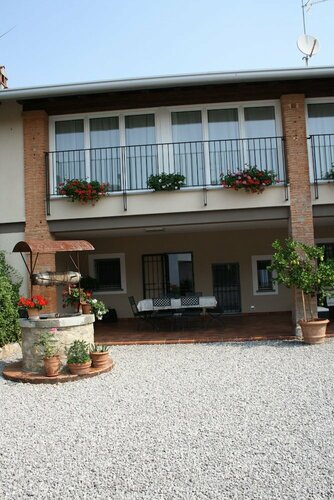 Cascina San Martino, Забронировать Отель «постель и завтрак» Отели Пассирано с парковкой, Парковка