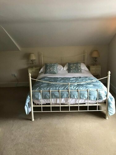 Castle House B&B, Book Bed and Breakfast Hoteller i North Wales med parkering, Parkering