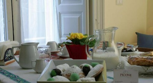 Picone Bed&Breakfast, Забронировать Отель Отели Катании с парковкой, рядом с Кафедральный собор Катании, Парковка