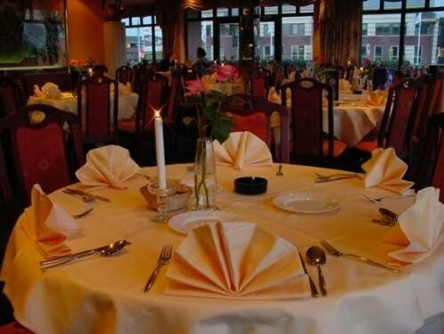 Hotel het Oosten,  โรงแรม Hazerswoude-Dorp Zuid-Holland
