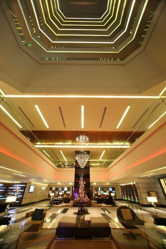 Gokulam Grand Hotel & Spa Bangalore, Prenota Resort Hotel a Karnataka con piscina, Piscina