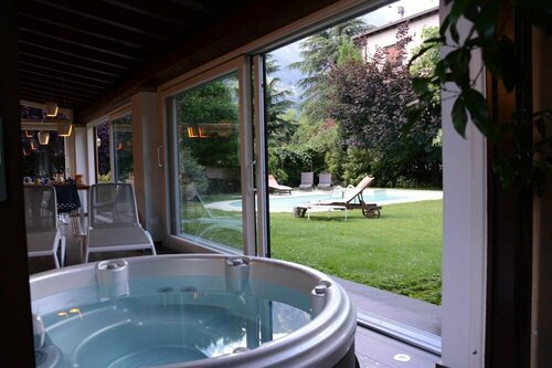 Bhavantù, Брондау Таңертеңгі аспен бірге түндеу Boario Terme Valcamonica